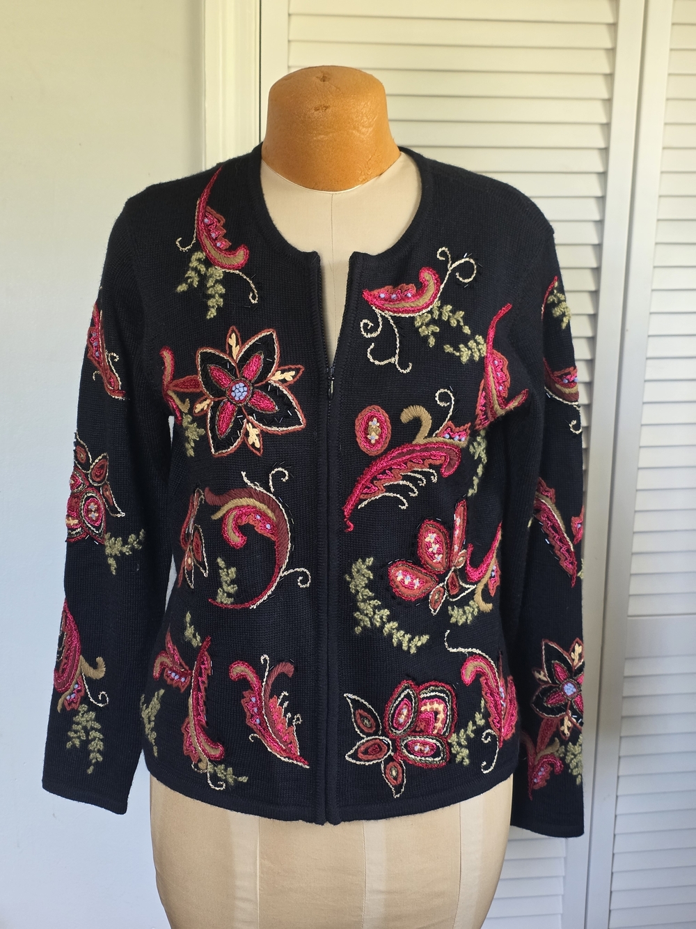 Talbots Black Embroidered Floral Wool Blend Cardigan Sweater L - Picture 10 of 10